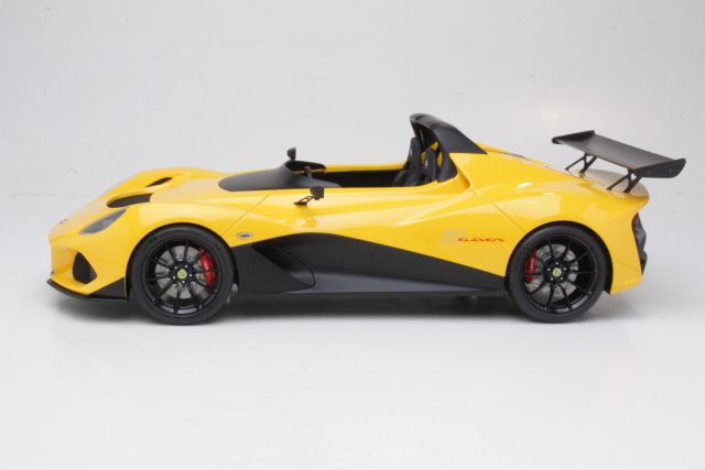 Lotus 3-Eleven 2017, yellow