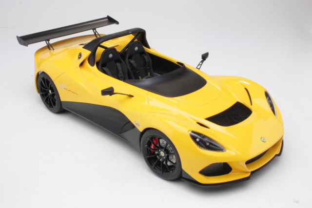 Lotus 3-Eleven 2017, yellow