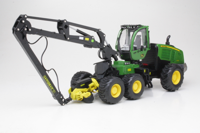 John Deere 1270G 6W Harvester