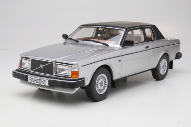 Volvo 262C Bertone 1981, silver