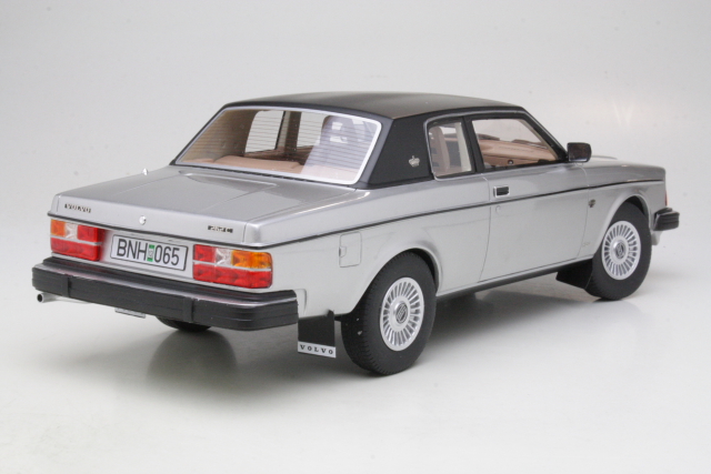 Volvo 262C Bertone 1981, silver - Click Image to Close