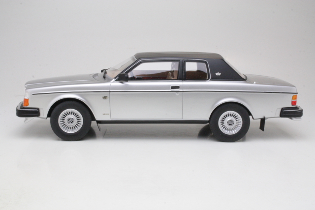 Volvo 262C Bertone 1981, silver