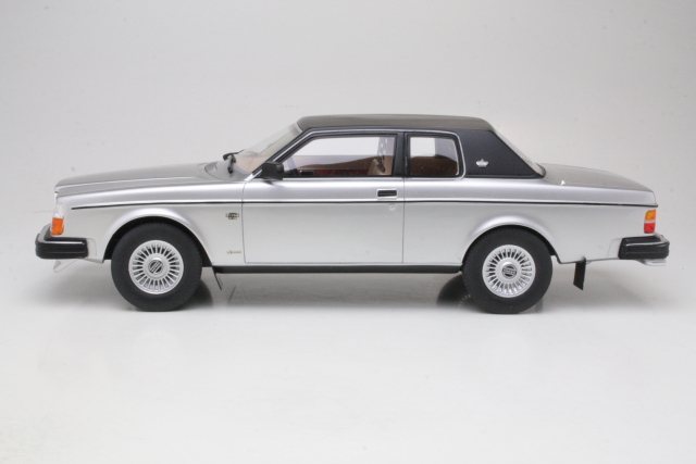 Volvo 262C Bertone 1981, silver - Click Image to Close