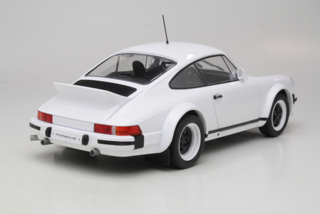 Porsche 911 1982, white