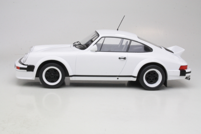 Porsche 911 1982, white