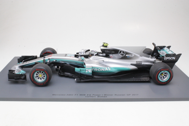 Mercedes AMG W08, 1st. Russian GP 2017, V.Bottas, no.77 (1:18) - Sulje napsauttamalla kuva