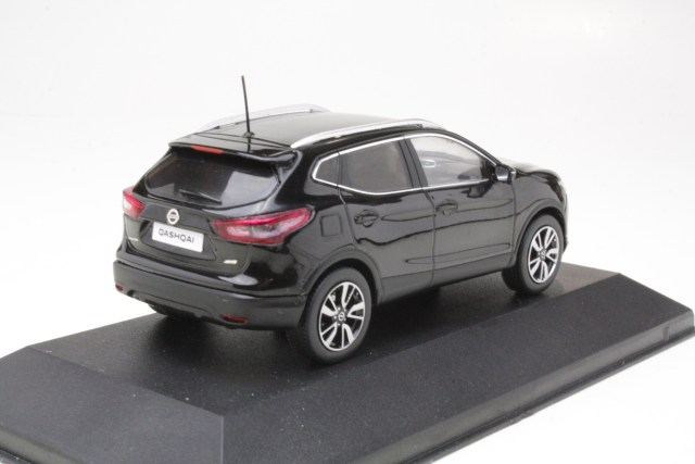 Nissan Qashqai 2014, black