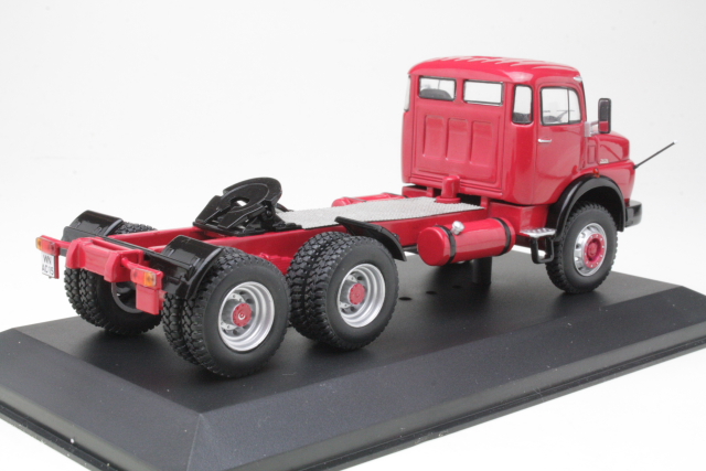 Mercedes LK 2624 1979, red