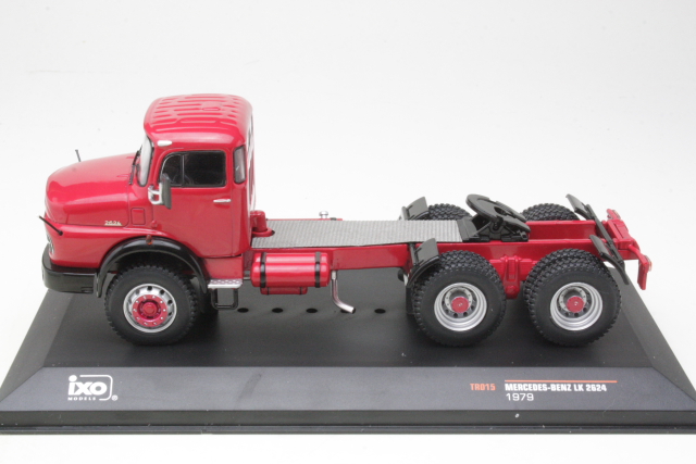 Mercedes LK 2624 1979, red