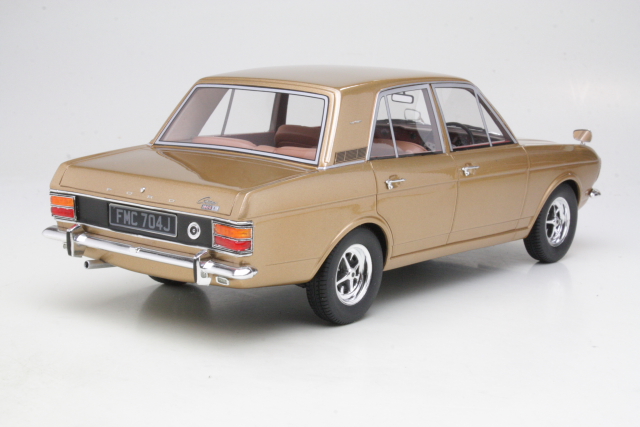 Ford Cortina Mk2 1600E 1970, kulta - Sulje napsauttamalla kuva