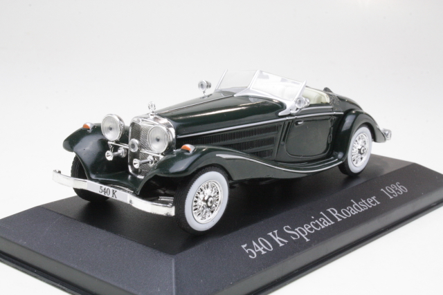 Mercedes 540K Special Roadster 1936, tummanvihreä
