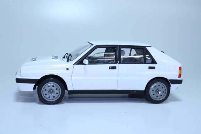 Lancia Delta HF Integrale 16V 1990, white