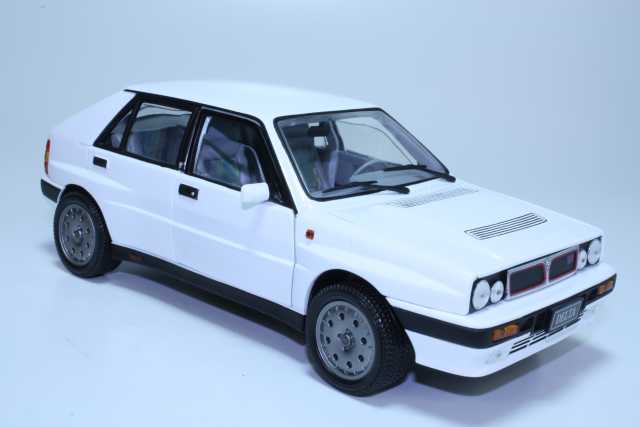 Lancia Delta HF Integrale 16V 1990, white