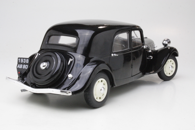 Citroen Traction 1937, musta