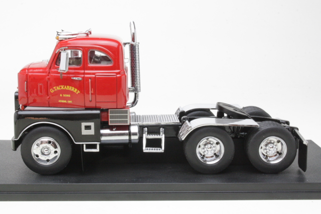 International Harvester RDC 405 1952, punainen