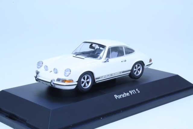 Porsche 911S, valkoinen