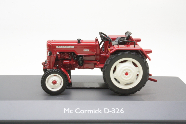 McCormick D 326, punainen - Sulje napsauttamalla kuva