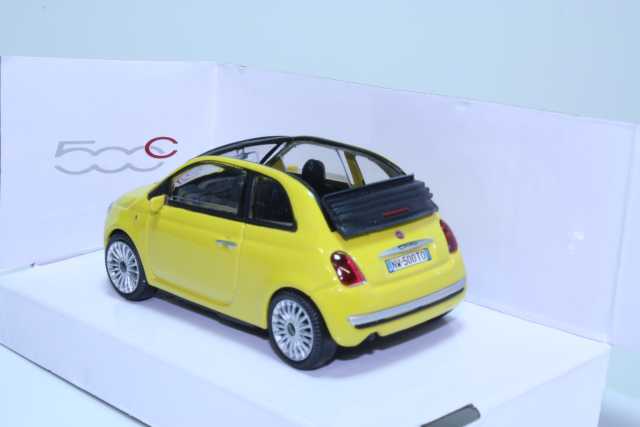Fiat 500C Cabriolet 2009, keltainen