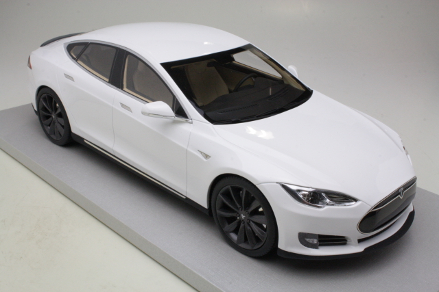 Tesla Model S 2012, white