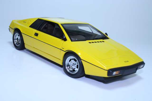 Lotus Esprit 1979, keltainen