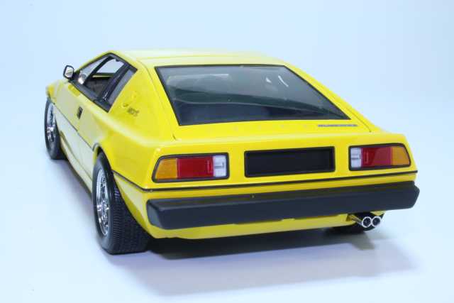 Lotus Esprit 1979, keltainen