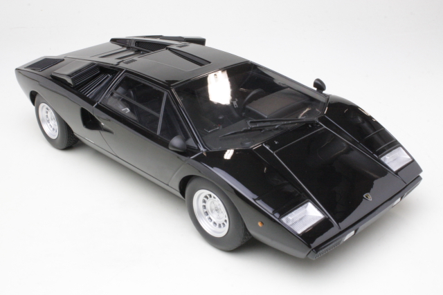 Lamborghini Countach LP400 1974, musta - Sulje napsauttamalla kuva