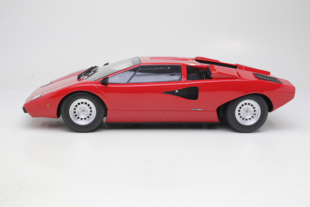 Lamborghini Countach LP400 1974, punainen - Sulje napsauttamalla kuva