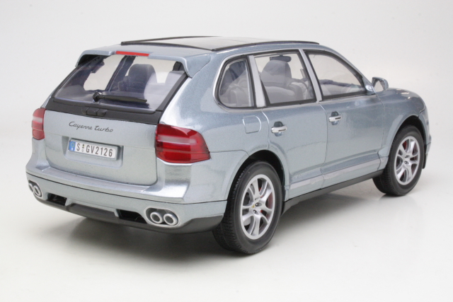 Porsche Cayenne 2008, vaaleansininen