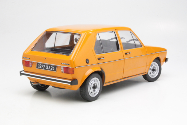 VW Golf 1 1983, oranssi