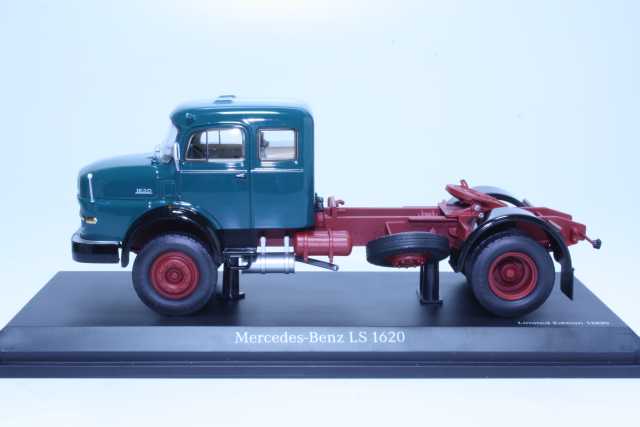 Mercedes LS1620, sininen rekkaveturi