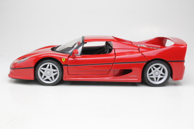 Ferrari F50 Hardtop 1995, punainen - Sulje napsauttamalla kuva