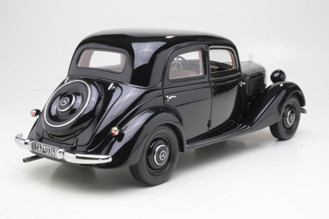 Mercedes 170V (w136) 1939, musta