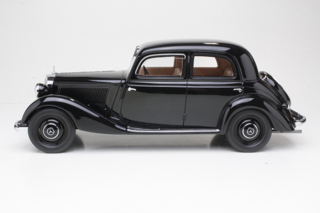 Mercedes 170V (w136) 1939, musta