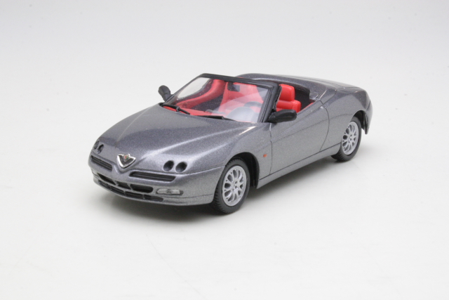 Alfa Romeo Spider 1995, harmaa - Sulje napsauttamalla kuva