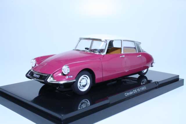 Citroen DS19 1963, lila