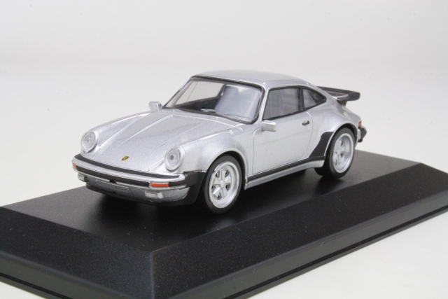 Porsche 911 Coupe 1978, hopea - Sulje napsauttamalla kuva