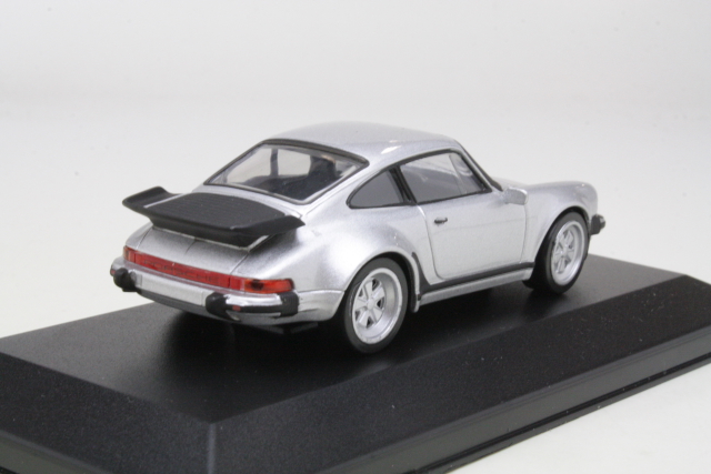 Porsche 911 Coupe 1978, hopea - Sulje napsauttamalla kuva