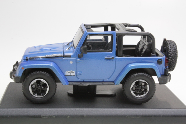 Jeep Wrangler 2014, blue "Polar Limited Edition"