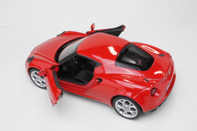 Alfa Romeo 4C, red