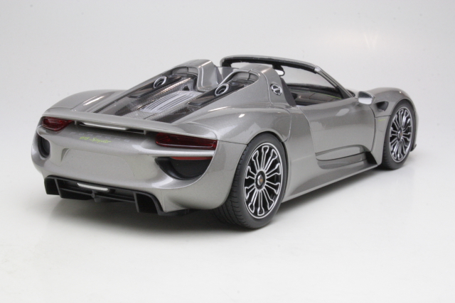 Porsche 918 Spyder 2011, silver