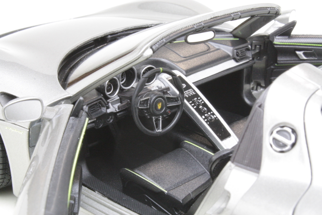 Porsche 918 Spyder 2011, silver