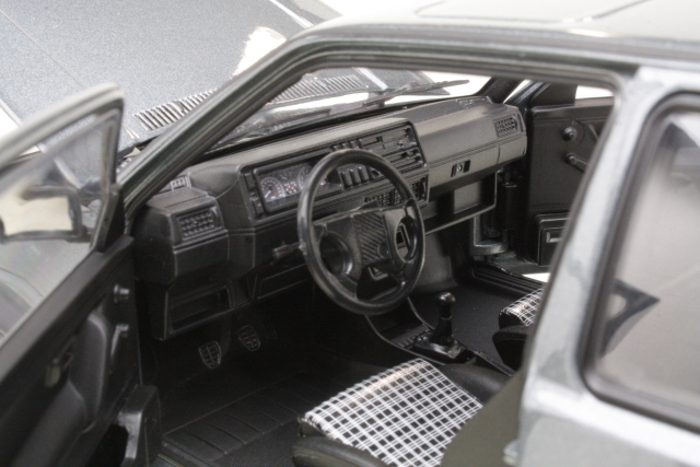 VW Golf 2 GTi 1990, grey