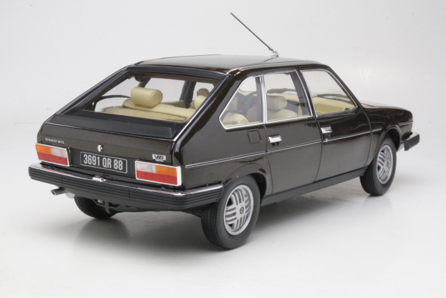 Renault 30TX 1981, dark brown