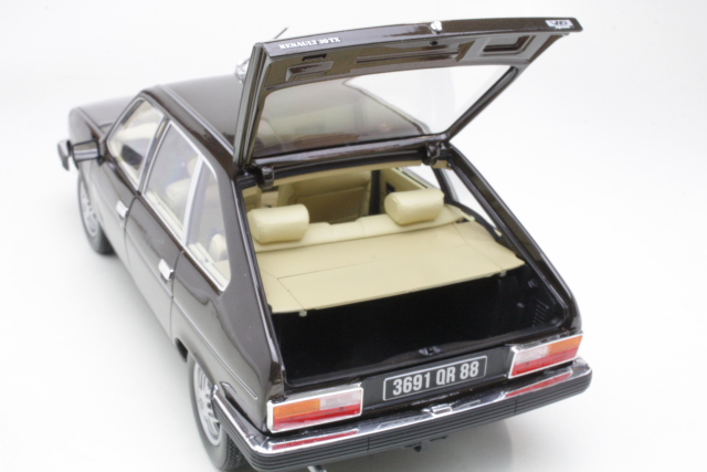 Renault 30TX 1981, dark brown