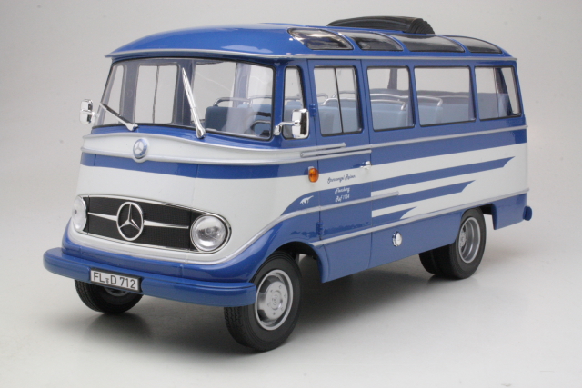 Mercedes O319 Bus 1957, blue/beige