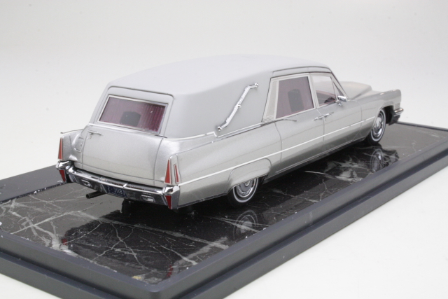 Cadillac Superior Hearse 1970, hopea