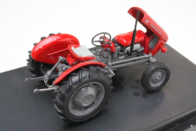 Massey Ferguson 35 1959, red 1:32 - Click Image to Close