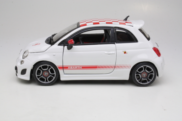 Fiat 500 Abarth 2008, white