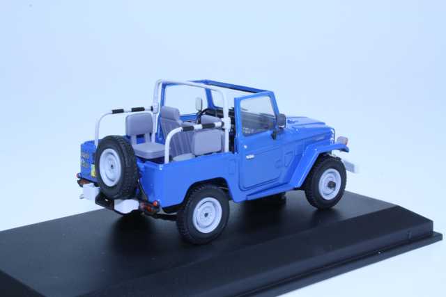 Toyota Land Cruiser BJ40 1980, sininen - Sulje napsauttamalla kuva