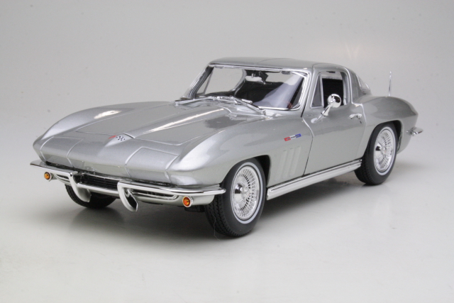 Chevrolet Corvette C2 1965, hopea - Sulje napsauttamalla kuva